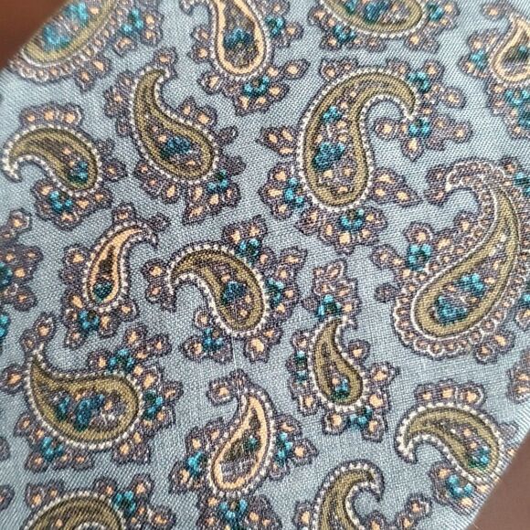 Guy Laroche | Paisley Silk Tie - Picture 2 of 5